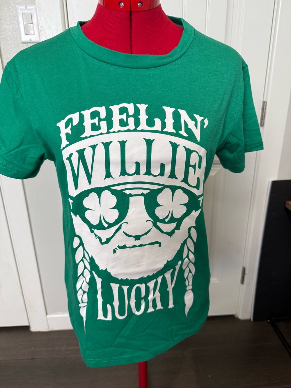 Feelin' Willie Lucky Green Graphic Tee - Unbranded
Sz Small soft Cotton Blend